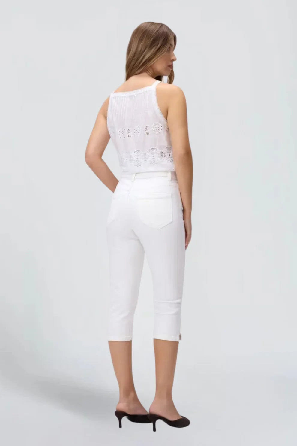 MISS MONDAY | ZENDA CAPRI