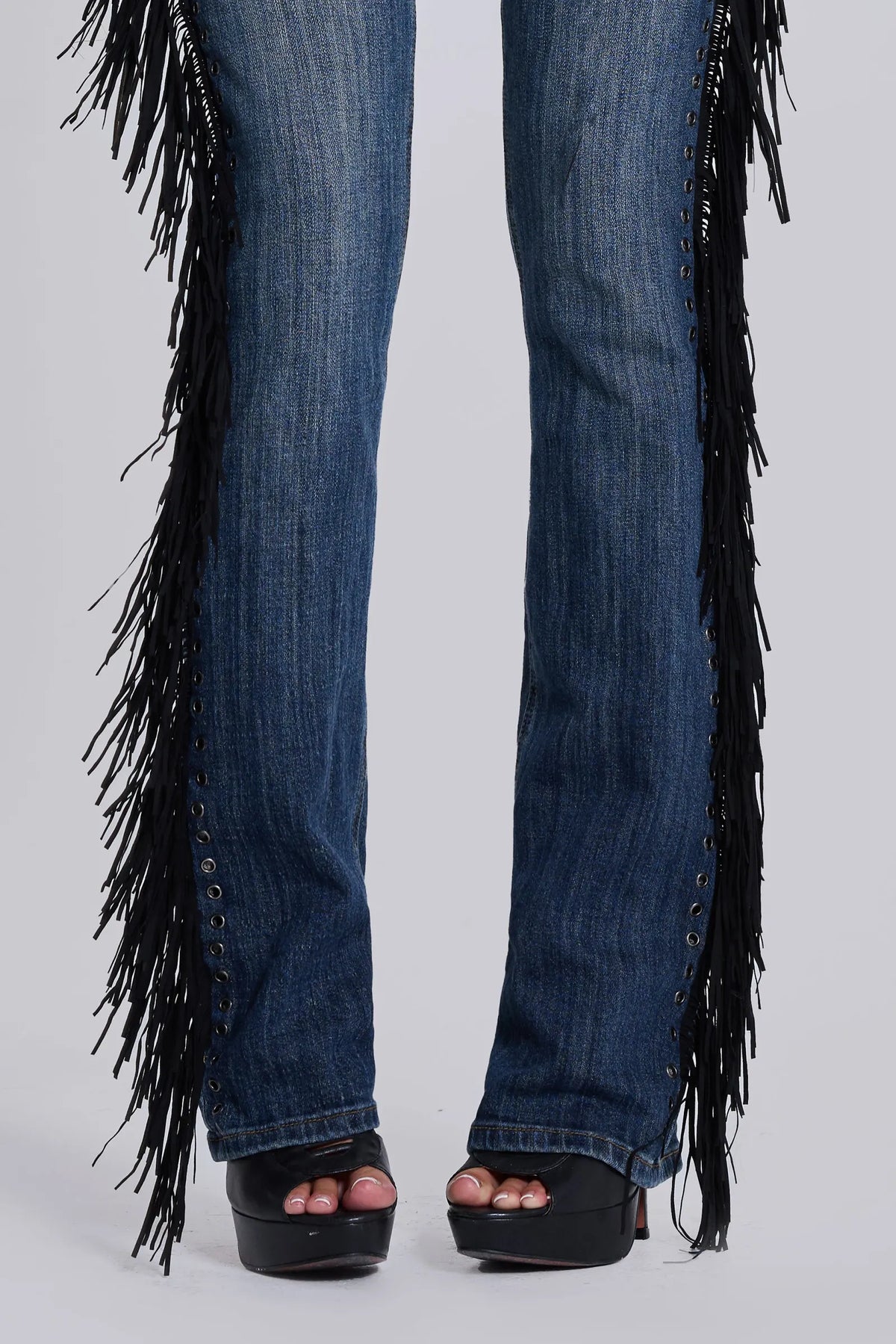 MISS MONDAY | JEANS MIT FRANSEN