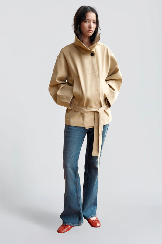 MISS MONDAY | TRENCH CORTO CON POLSINI