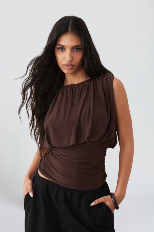 MISS MONDAY | DRAPED BROWN TOP