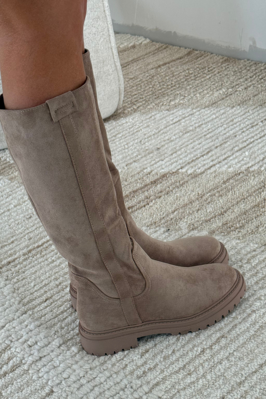 MISS MONDAY | STIEFEL BIBI